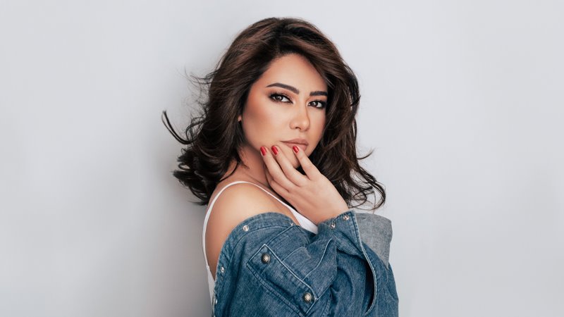 مفاجأة جديدة من شيرين للجمهور